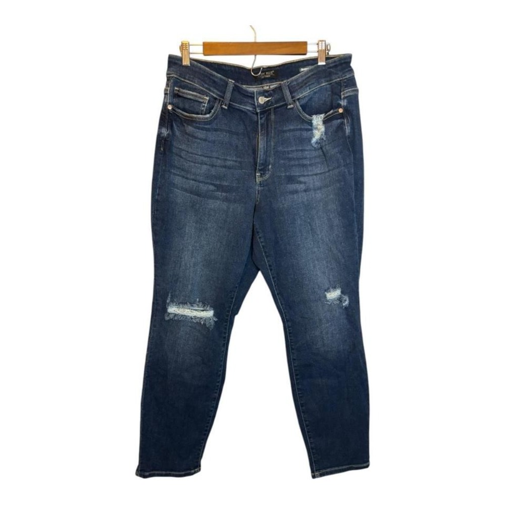 Judy Blue Jeans Women's Size‎ 14W Boyfriend Fit Distressed